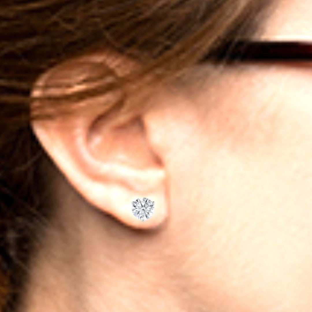 Round Diamond Stud Earrings